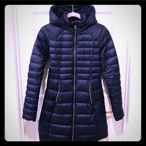 Lululemon Brave the cold puffer down coat in navy